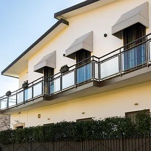 https://sertoli-suite.italymilanhotels.net