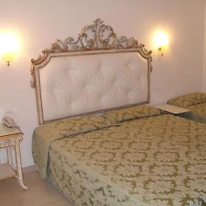Residenza Due Torri Check In Presso Vicolo Cattani 7 Maison d'hôtes Bologne