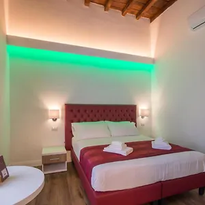Magenta Luxury Argentina Roma